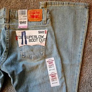 Levi’s 524 Too Super Low Bootcut size 3 Long NWT
